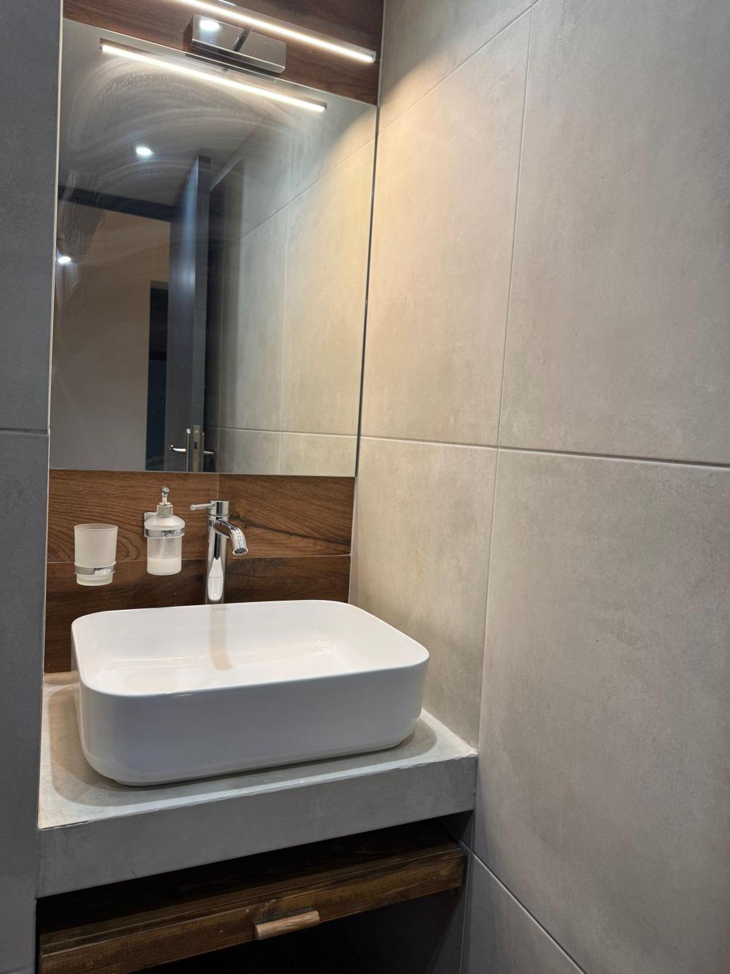 Haris 302 Apartment By Vpn Accomodation Atény Exteriér fotografie